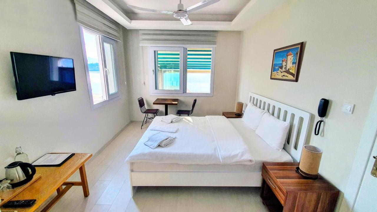 Midilli Konak Foça Exterior foto